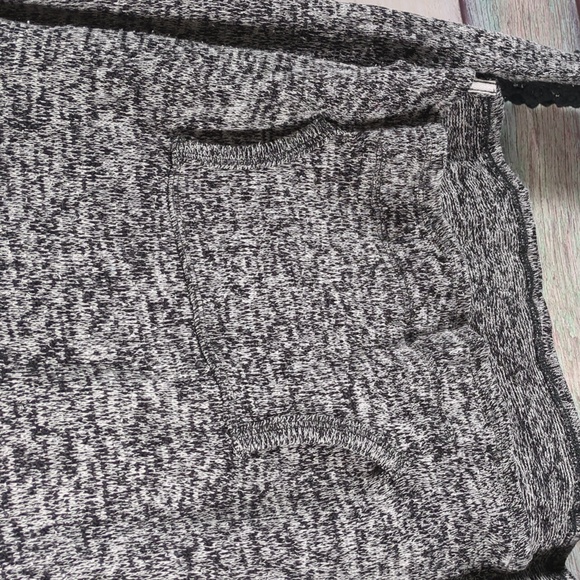 Aeropostale Hooded Sweater - Picture 4 of 5